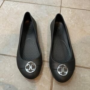 Crocs Gianna Disc Ballet Flats Womens 7 Silver Dark Gray Medallion Comfort